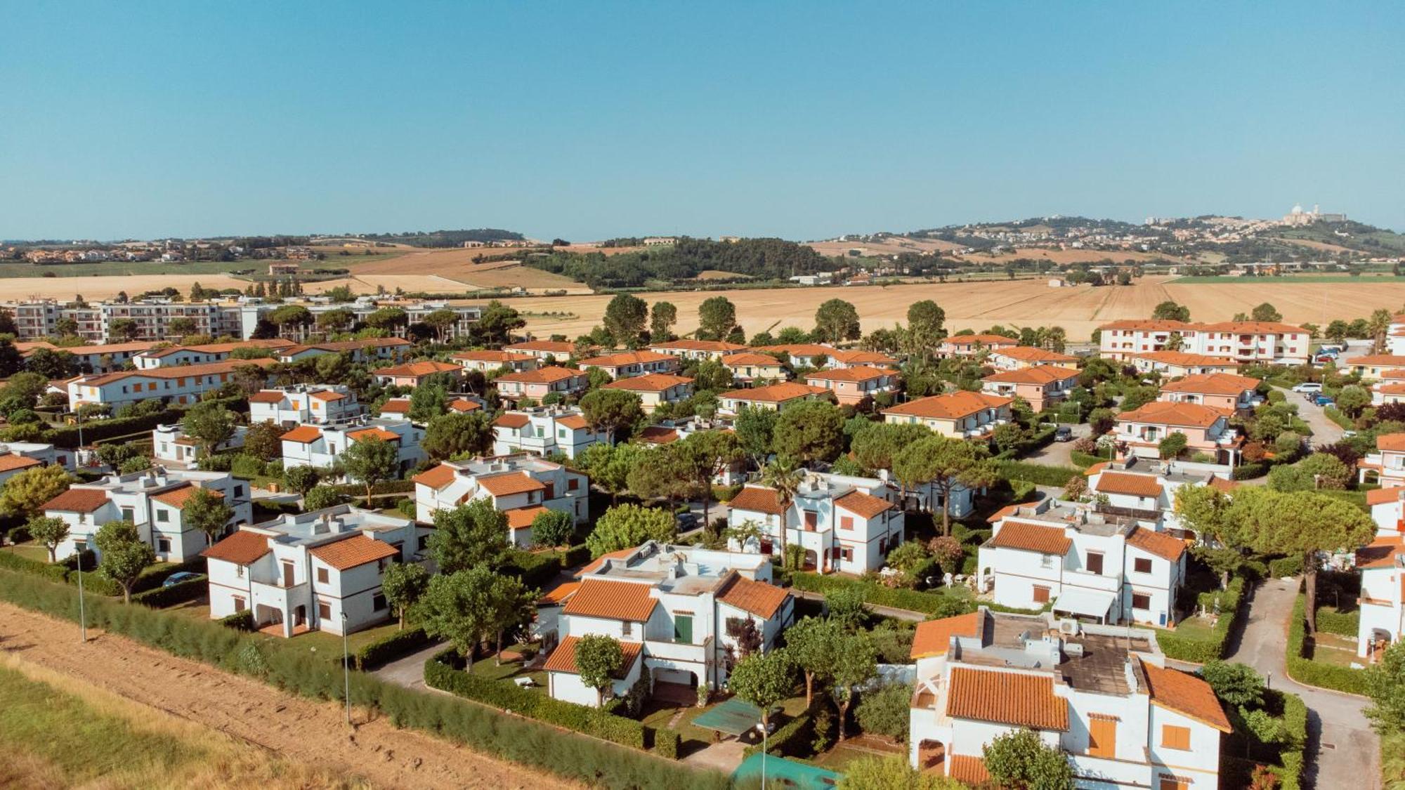 Villaggio Riva Musone Porto Recanati Exteriör bild