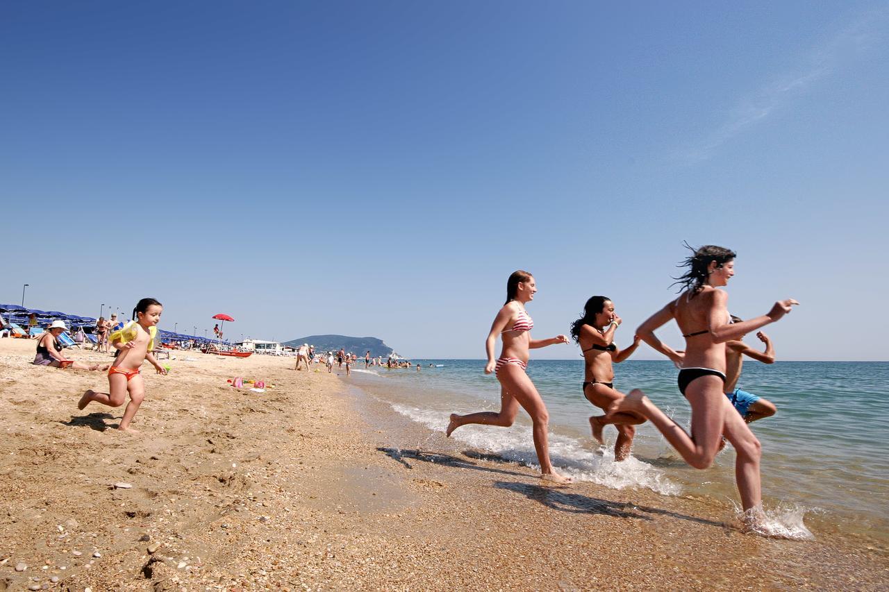 Villaggio Riva Musone Porto Recanati Exteriör bild