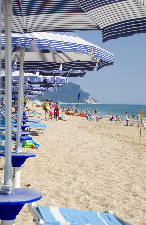Villaggio Riva Musone Porto Recanati Exteriör bild